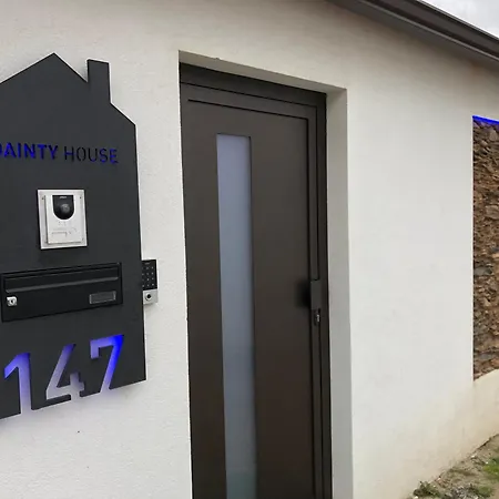 Dainty House * Ovar