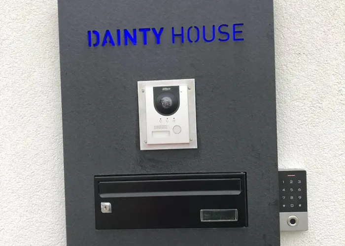 Dainty House *
